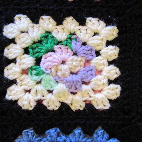 Huge Granny Squares Hand Crochet Afghan Bedspread Blanket Wool - Picture 7 of 12